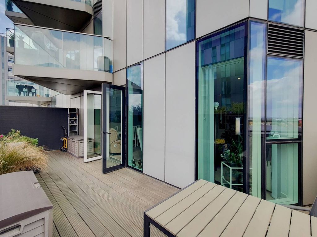 Central Square Croydon, Central Croydon, Croydon CR0  