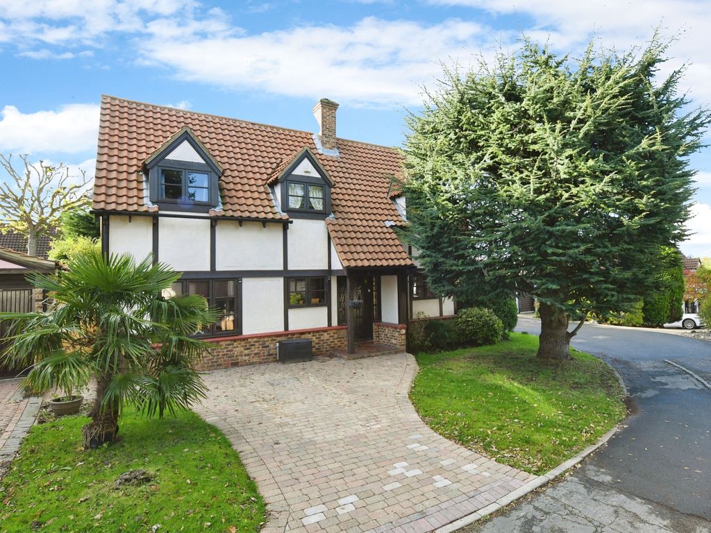 3 bed detached house for sale in The Firle, Langdon Hills, Basildon