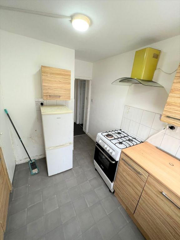 1 bed flat to rent in Baywood Square, Chigwell IG7 Zoopla