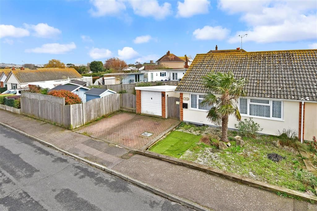 2 bed semidetached bungalow for sale in Redoubt Way, Dymchurch, Kent