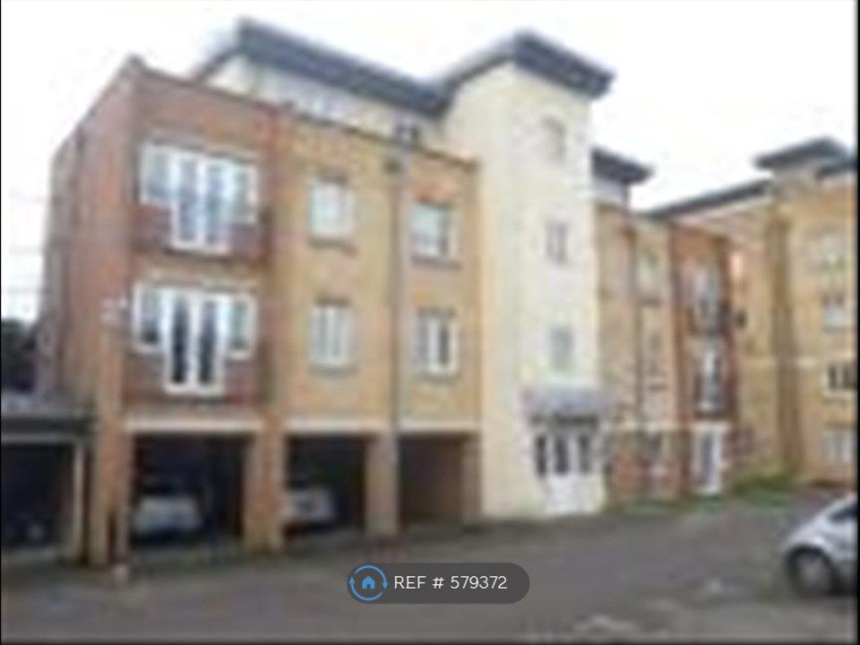2 bed flat to rent in Capstan Drive, Rainham RM13 Zoopla