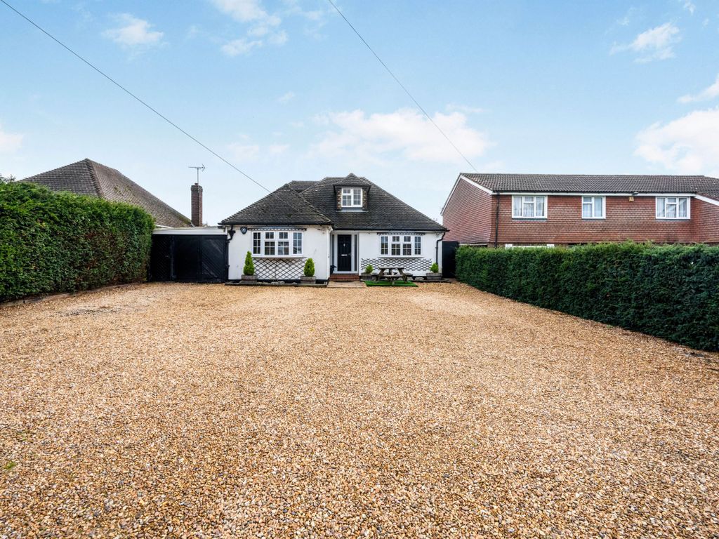 4 bed bungalow for sale in Sundon Road, Chalton, Luton LU4 Zoopla