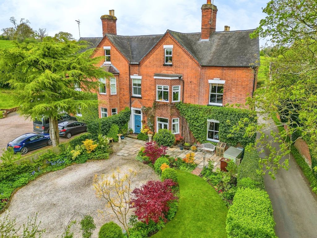 5 bed property for sale in Wood Lane, Uttoxeter ST14, £650,000 Zoopla