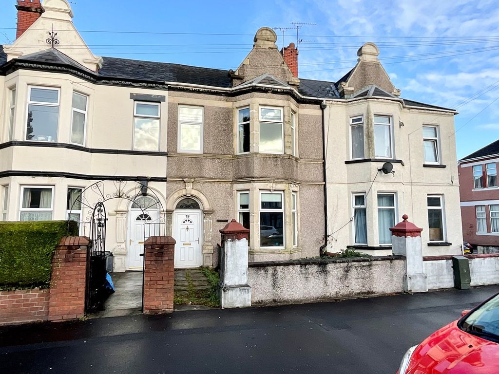 4 bed terraced house for sale in Corporation Road, Newport NP19, £