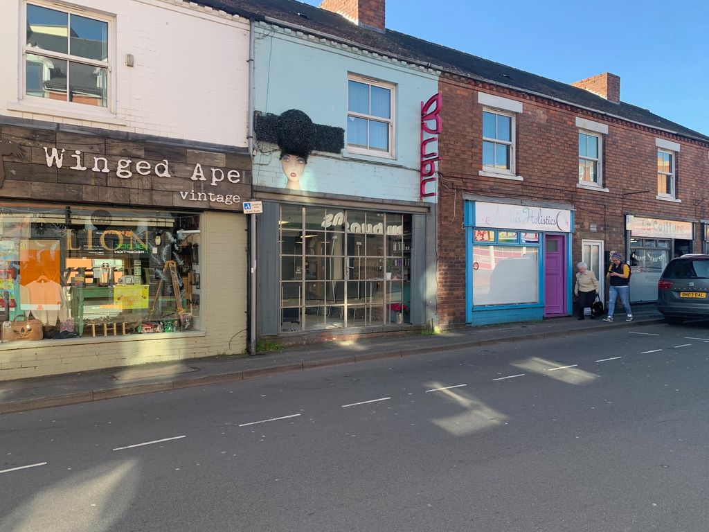 Retail premises to let in Business For Sale, 8 Ashby Square