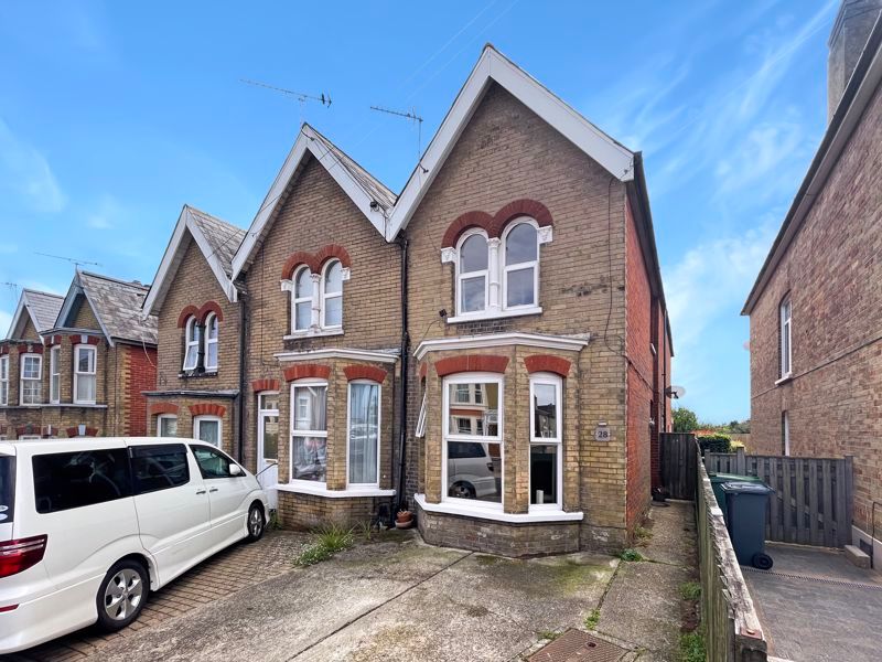 3 bed semidetached house for sale in Bellevue Road, Cowes PO31, £