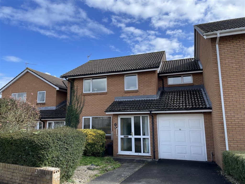 4 bed terraced house for sale in Cowleaze, Magor, Caldicot NP26 Zoopla