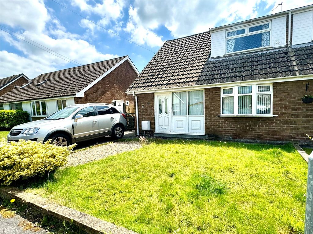 3 bed bungalow for sale in Larbreck Avenue, Elswick, Preston, Lancashire PR4, £220,000 Zoopla