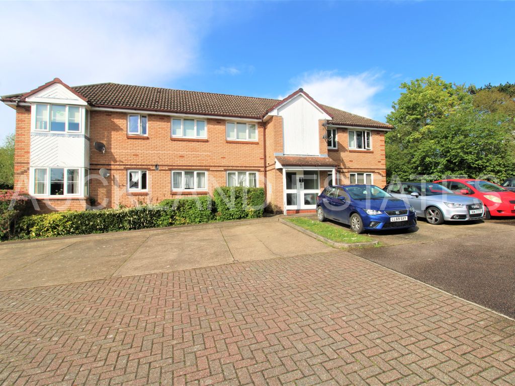 2 bed flat for sale in Bornedene, Potters Bar EN6 Zoopla
