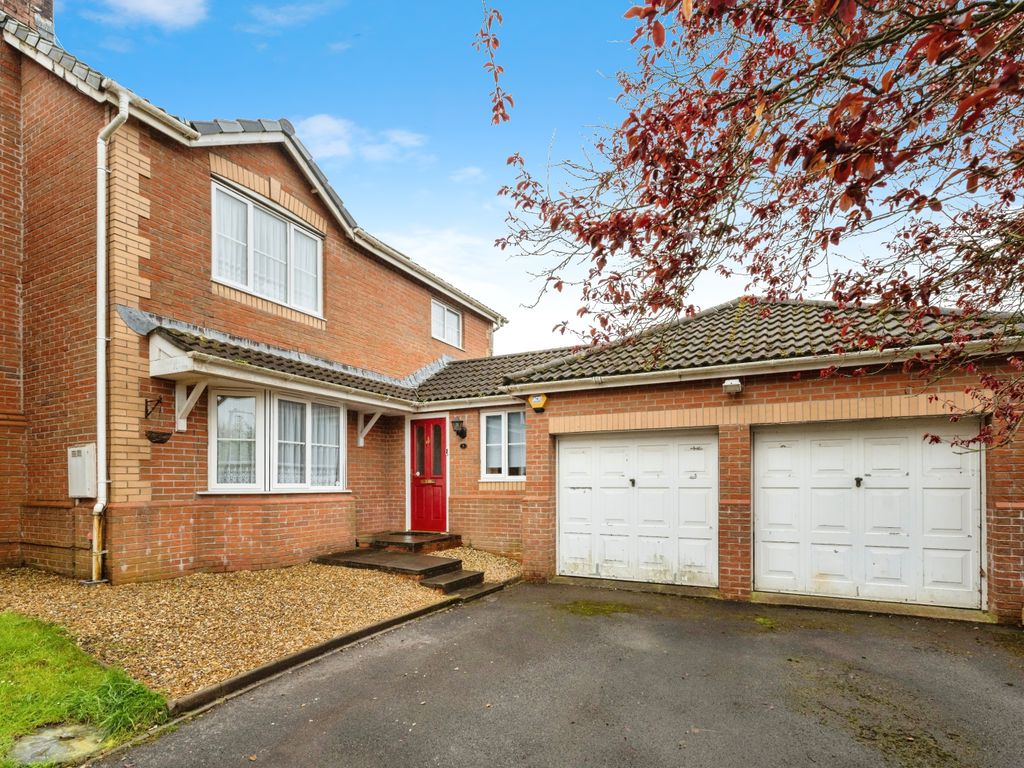 4 bed detached house for sale in Cae Castell, Loughor, Swansea SA4, £