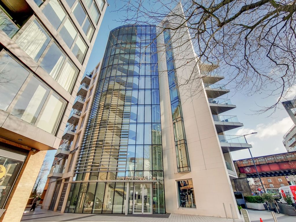 Grand Tower Plaza Gardens London SW15  