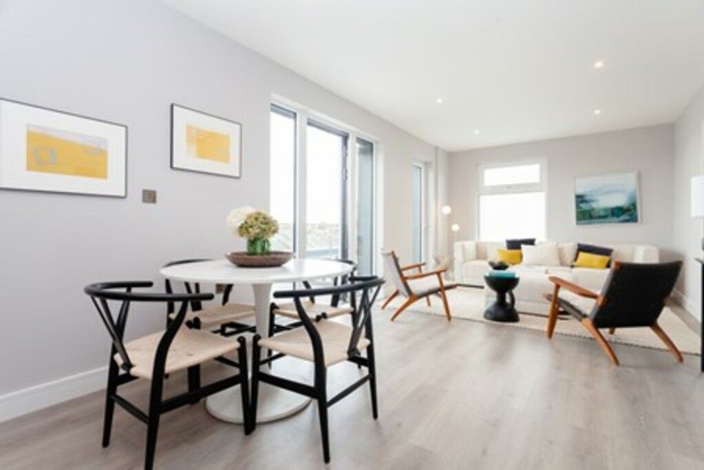 Hendon Avenue London N3  