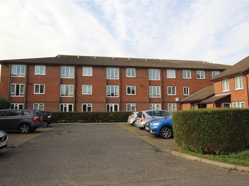 1 bed flat for sale in Manor Farm Court, Manor Farm Lane, Egham, Surrey