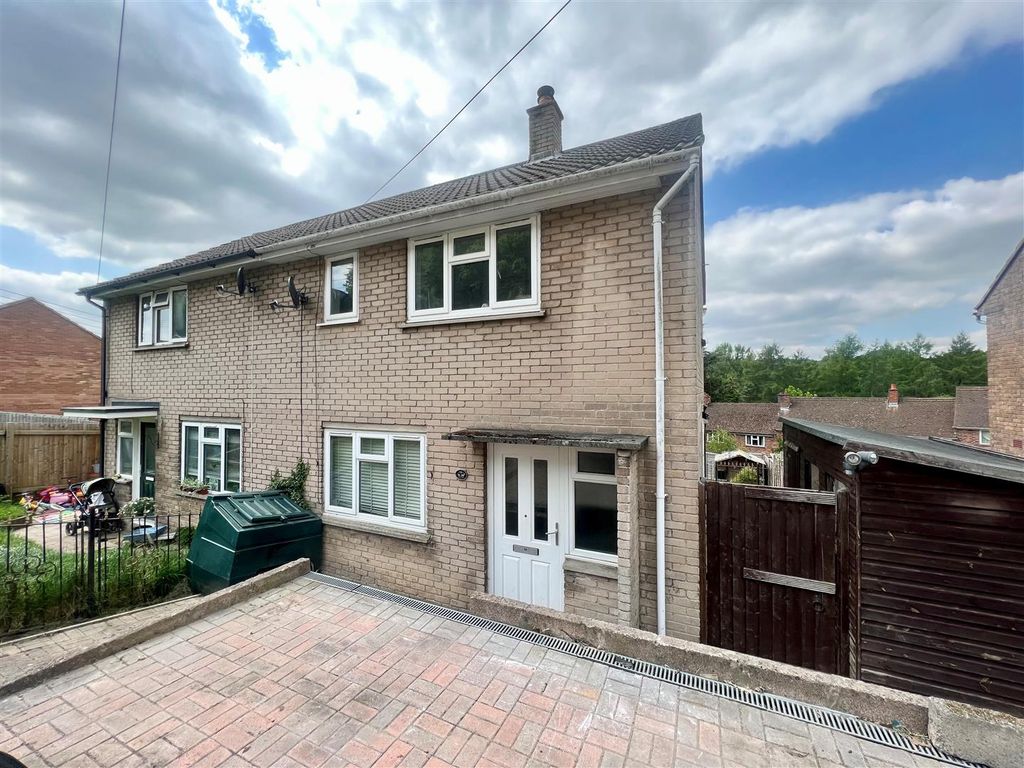 3 bed semidetached house for sale in Woodland Rise, Parkend, Lydney