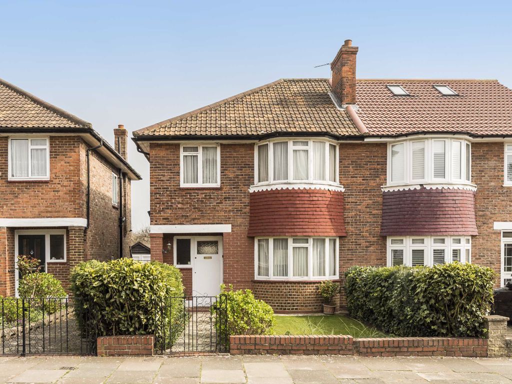 St Dunstans Avenue London W3