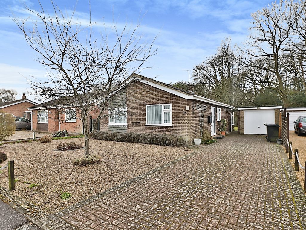 2 bed detached bungalow for sale in Masons Drive, Necton, Swaffham PE37 Zoopla