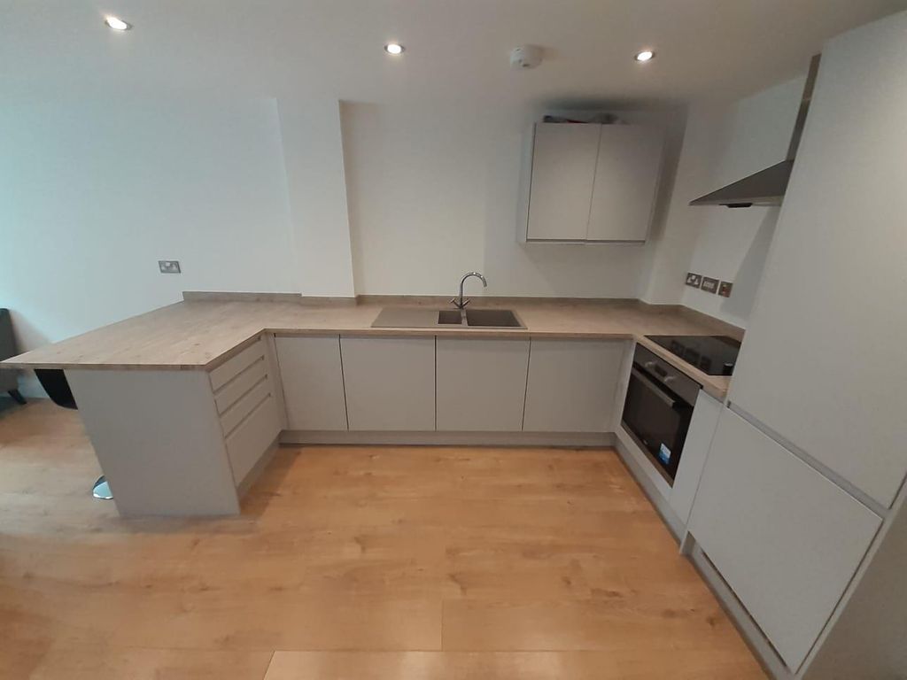 1 bed flat to rent in 1Bedroom Apartment Leyland House, Mabgate