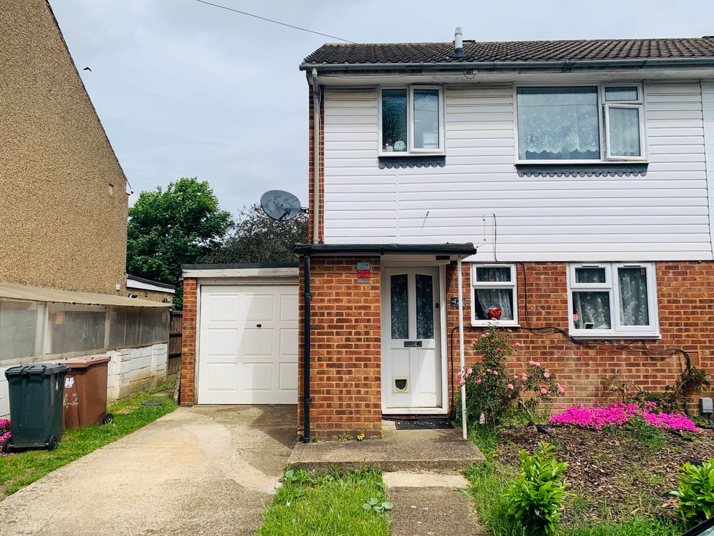 3 bed semidetached house for sale in Walton Road, Bushey WD23 Zoopla