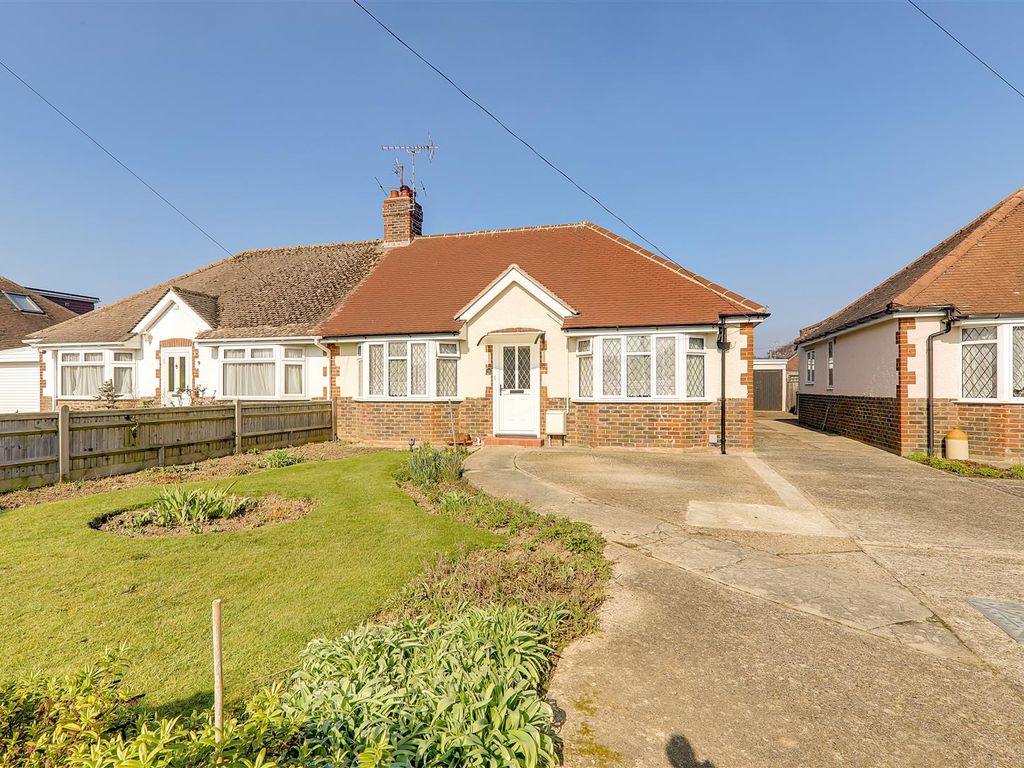 3 bed semidetached bungalow for sale in Sunningdale Road, Worthing