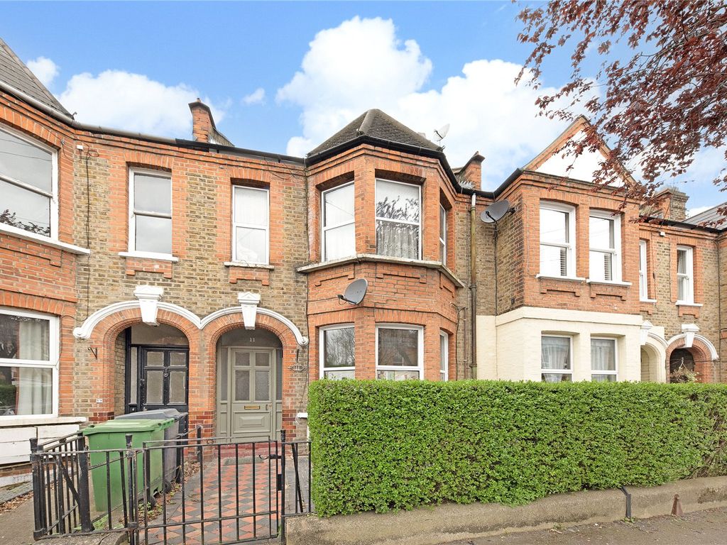 1 bed flat for sale in Carr Road, Walthamstow, London E17, £375,000