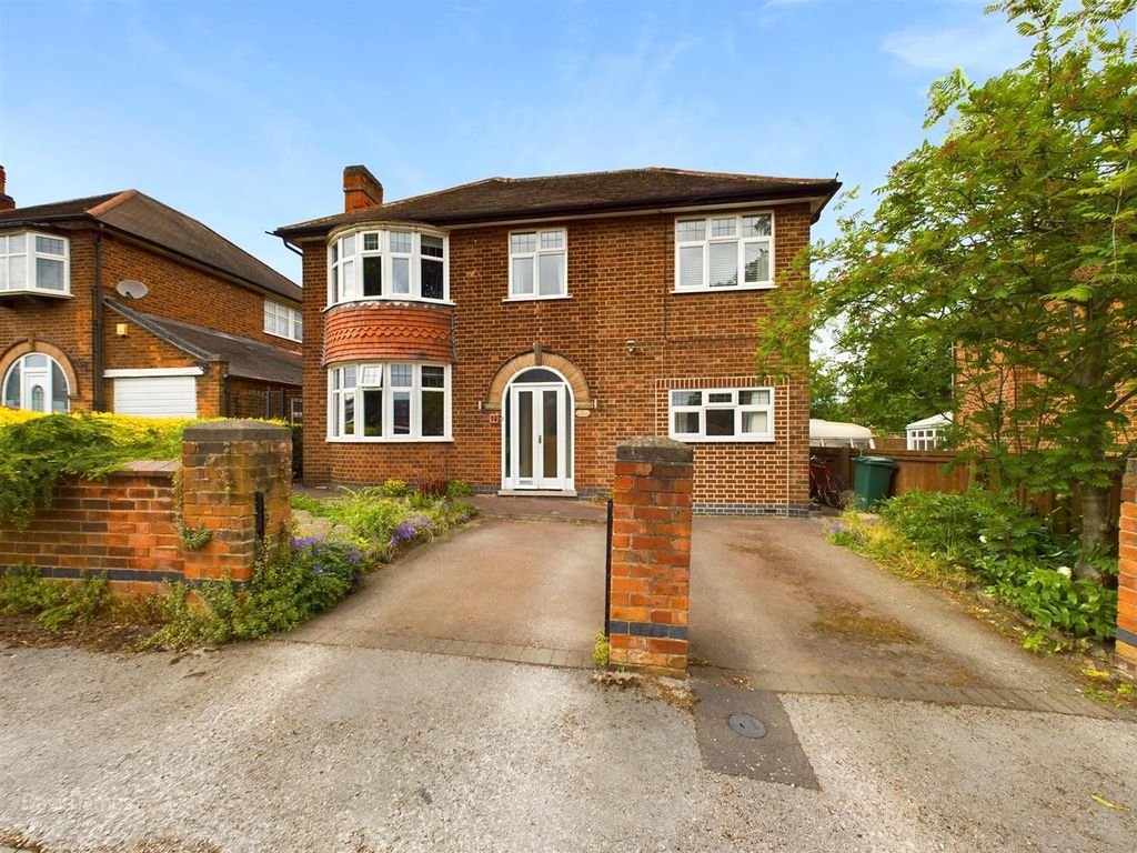 4 bed detached house for sale in Highclere Drive, Carlton, Nottingham