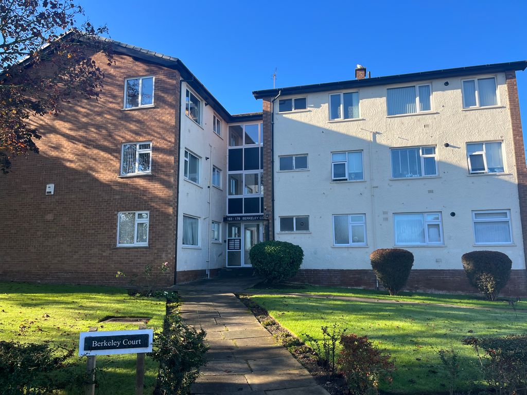 1 bed flat to rent in Berkeley Court, Wirral CH49, £750 pcm Zoopla