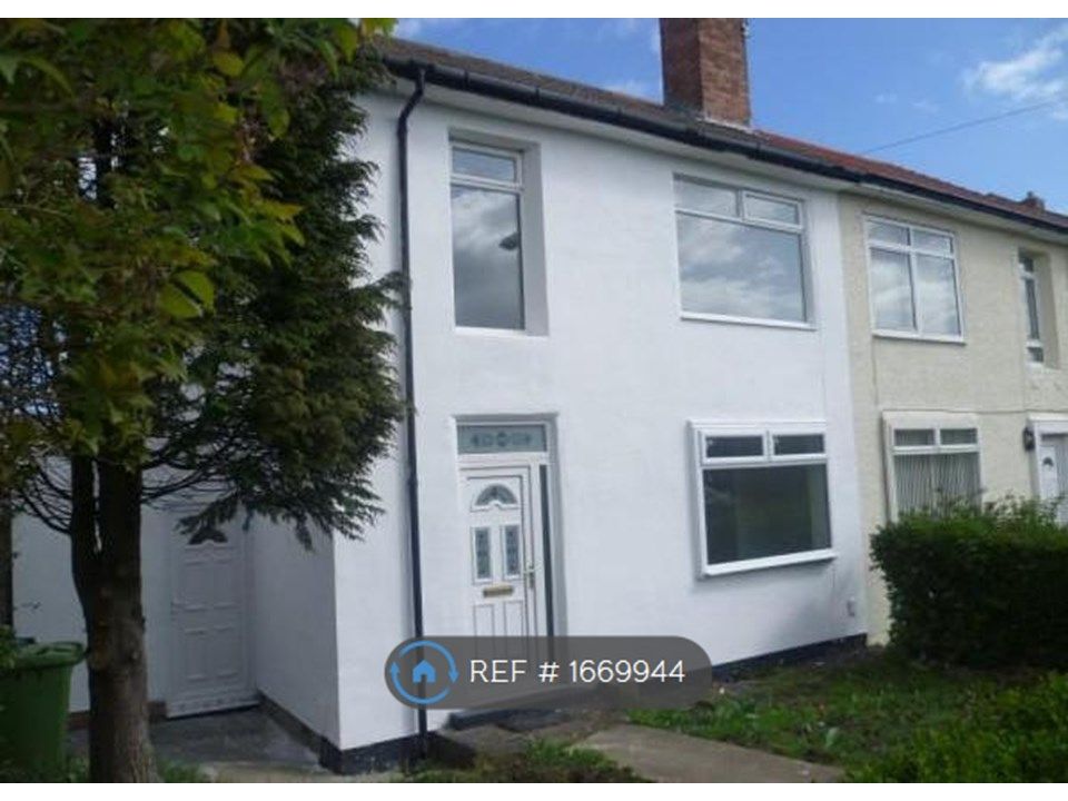 3 bed semidetached house to rent in Chirton Grove, South Shields NE34