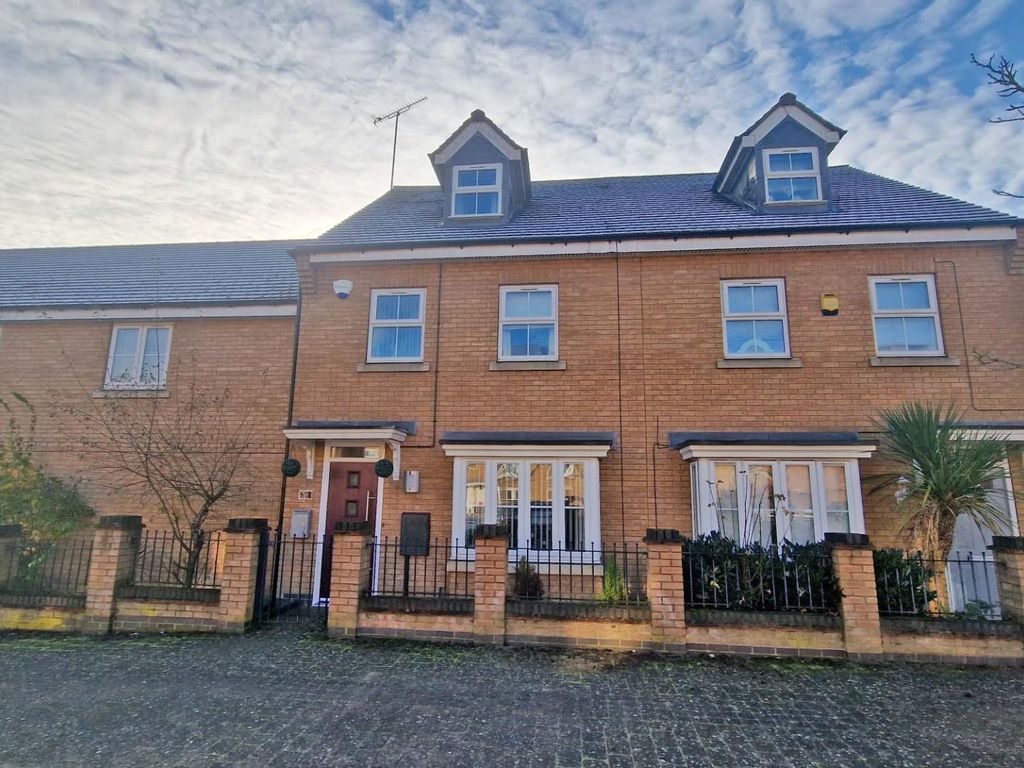 3 bed town house for sale in Longstork Road, Rugby CV23 Zoopla