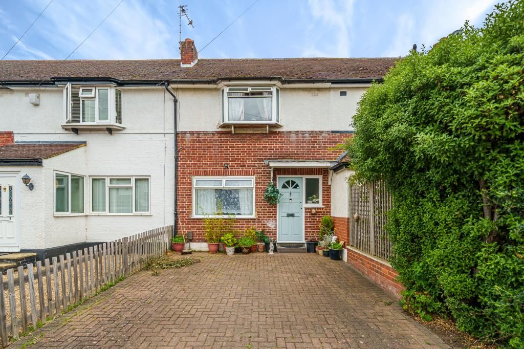 2 bed terraced house for sale in Boleyn Drive, West Molesey KT8 Zoopla