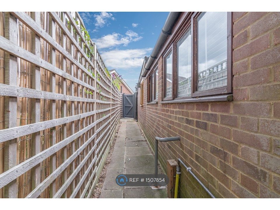 1 bed flat to rent in Birch Grove, Potters Bar EN6 Zoopla