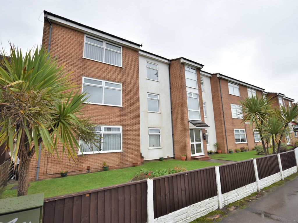 1 bed flat for sale in Squires Gate Lane, Blackpool FY4 Zoopla
