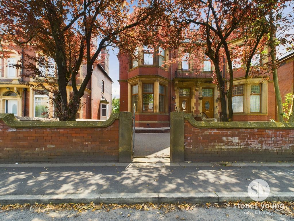 7 bed semidetached house for sale in Preston New Road, Blackburn BB2