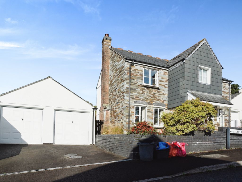 4 bed detached house for sale in Kestell Parc, Bodmin, Cornwall PL31, £
