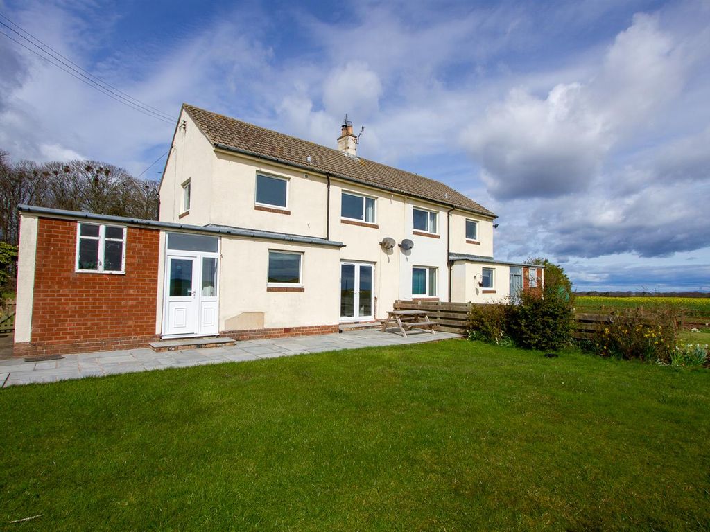 3 bed semidetached house to rent in West Mains, Beal, BerwickUpon