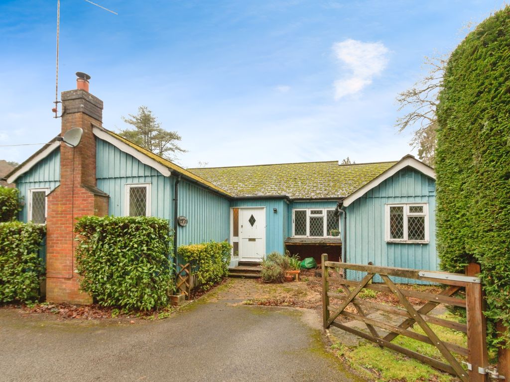 4 bed detached house for sale in Bell Road, Haslemere, Surrey GU27, £