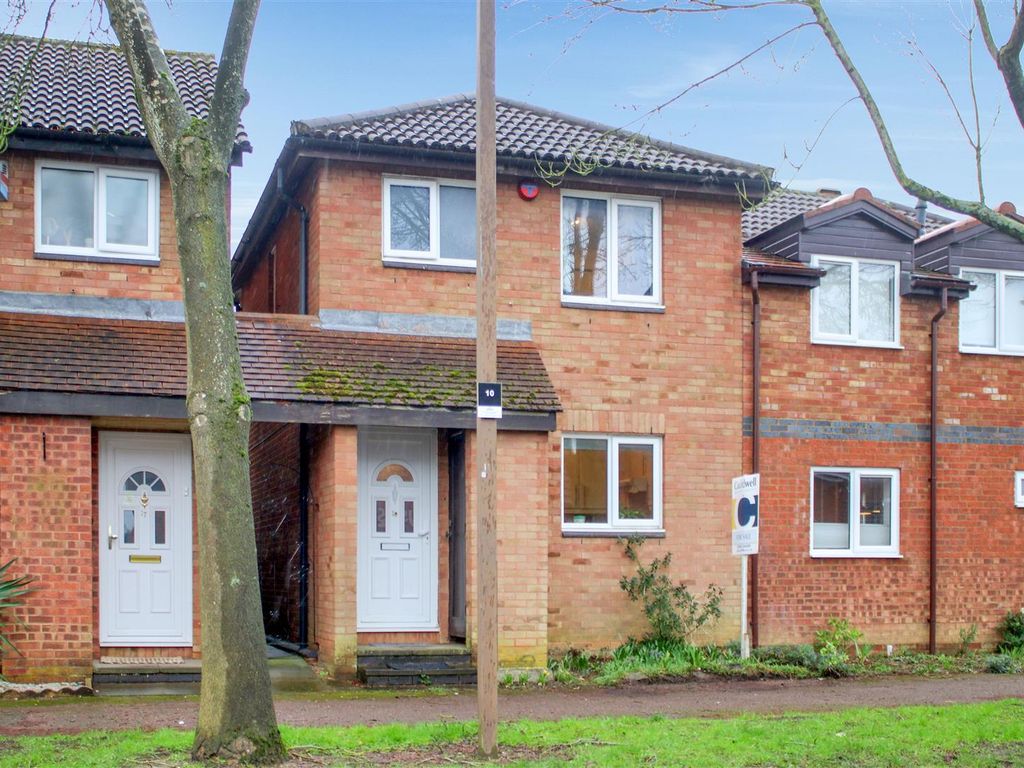 2 bed semidetached house for sale in Belvoir Avenue, Emerson Valley