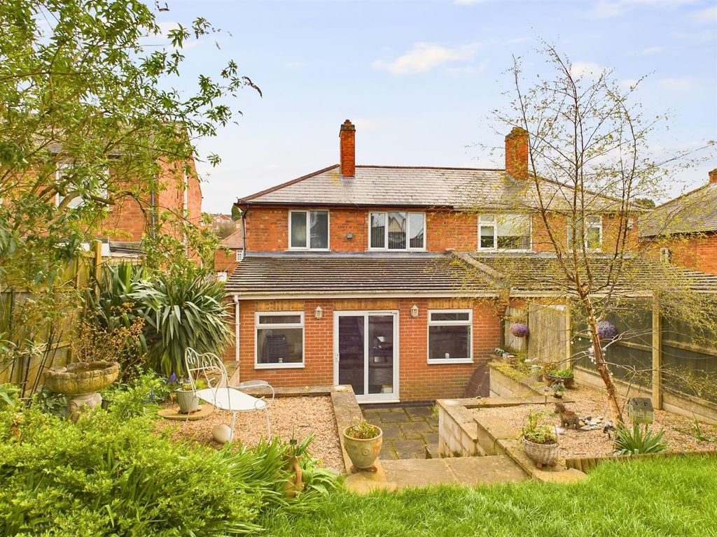 3 bed semidetached house for sale in Surgeys Lane, Arnold, Nottingham