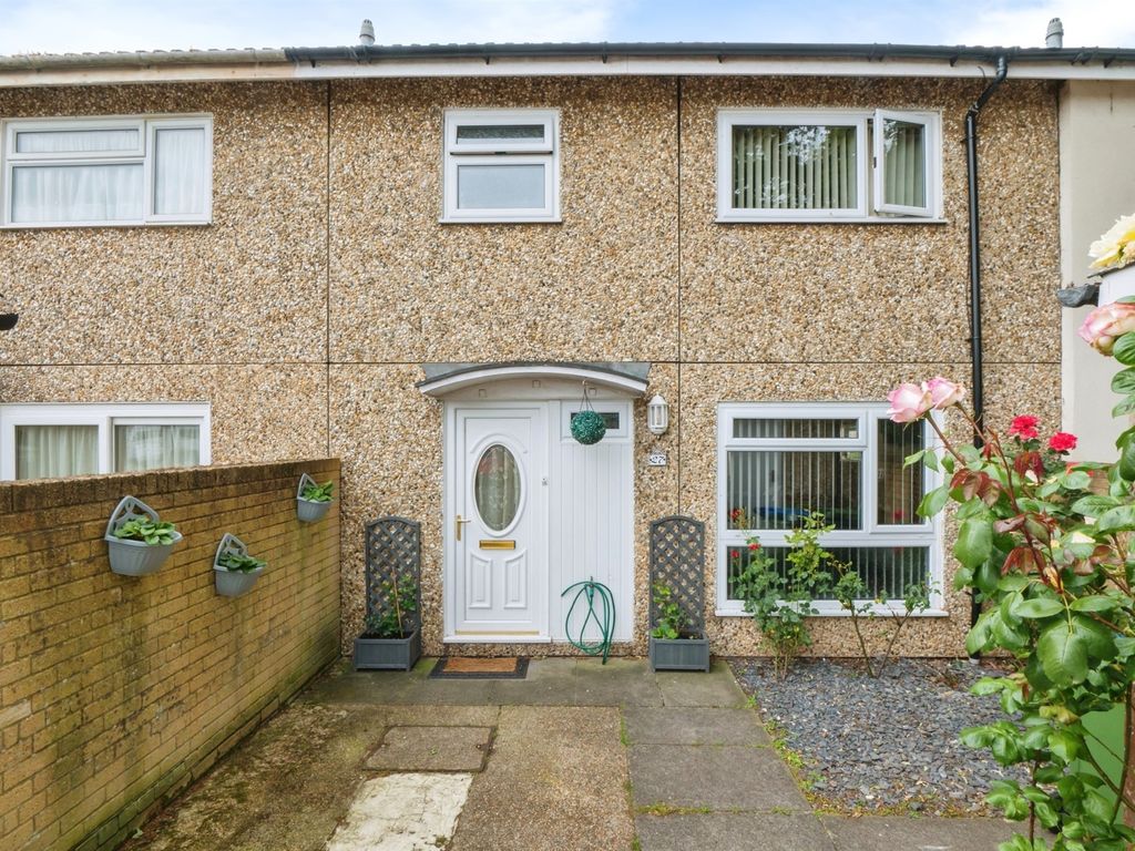 3 bed terraced house for sale in Deeping Close, Southampton SO19, £250,000 Zoopla