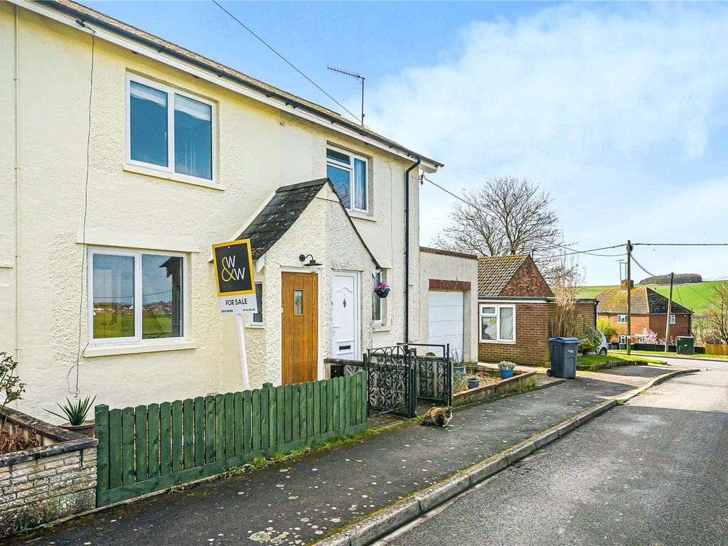 3 bed terraced house for sale in Avon Square, Upavon, Pewsey, Wiltshire