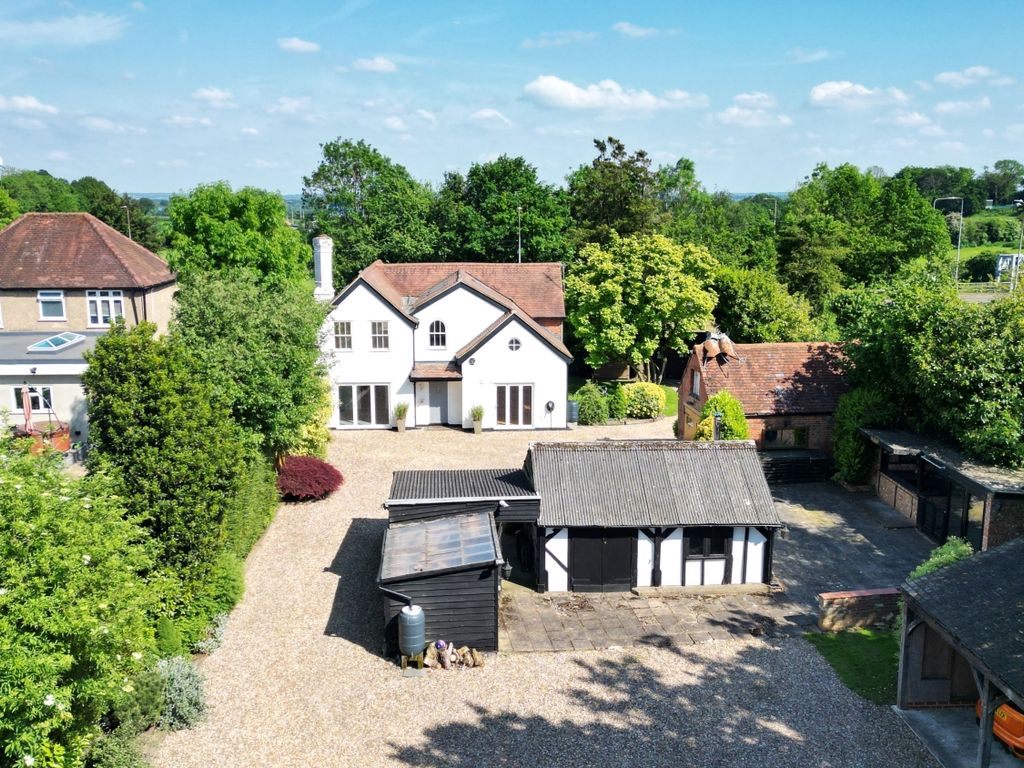 4 bed detached house for sale in Bedmond Road, Abbots Langley, Hertfordshire WD5, £1,095,000