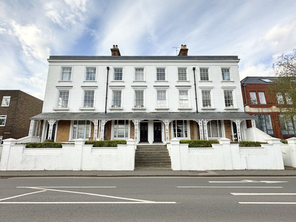 1 bed flat to rent in East Street, Farnham GU9, £1,100 pcm Zoopla