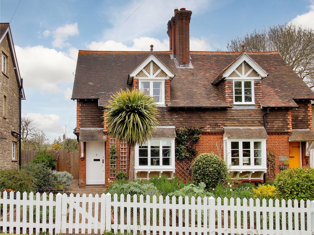 3 bed semidetached house for sale in Upper Green Road, Shipbourne