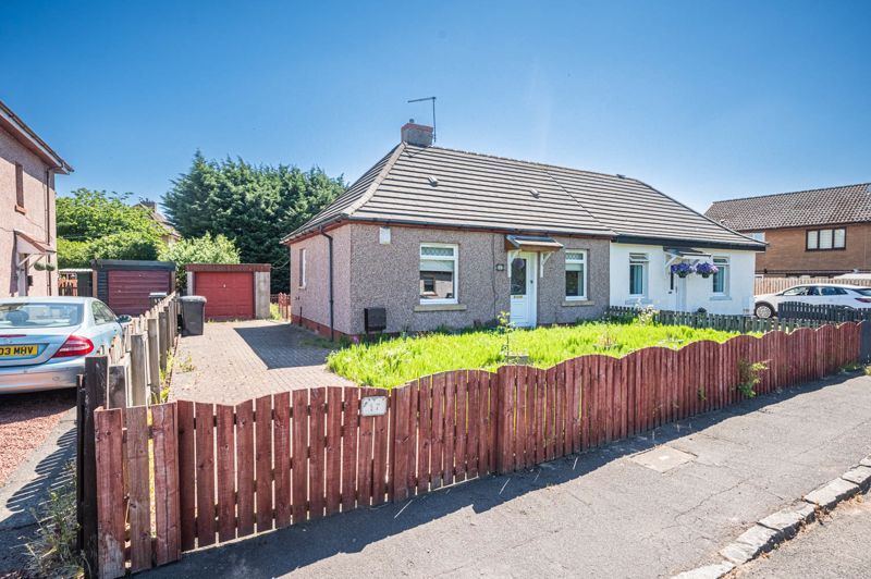 2 bed semidetached bungalow for sale in Thankerton Avenue, Holytown
