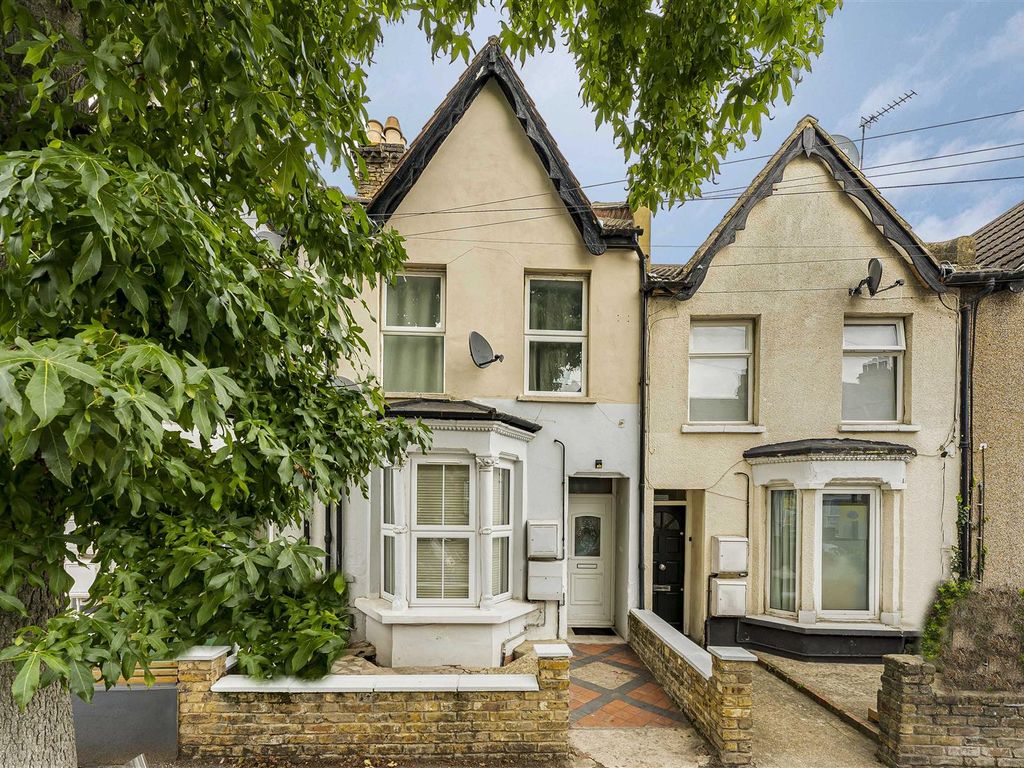 2 bed flat for sale in Lindley Road, Leyton, London E10, £450,000 Zoopla