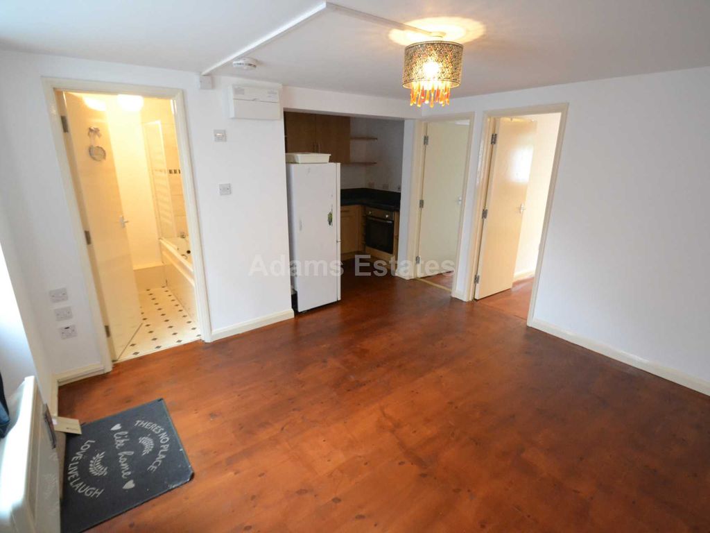 2 bed flat to rent in Watlington Street, Reading RG1 Zoopla