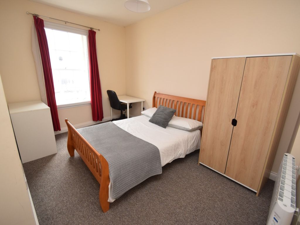 2 bed flat to rent in High Street, Falmouth TR11 Zoopla