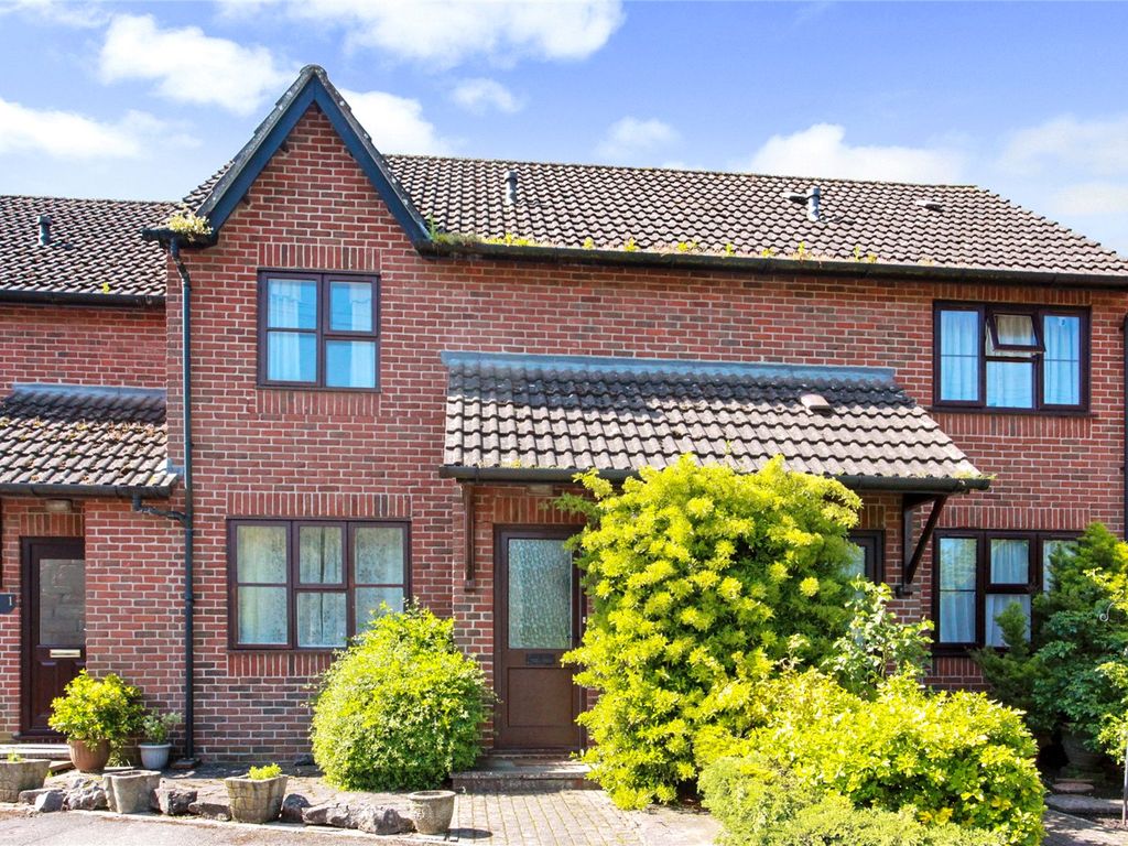 2 bed terraced house to rent in The Wharf, Couch Lane, Devizes