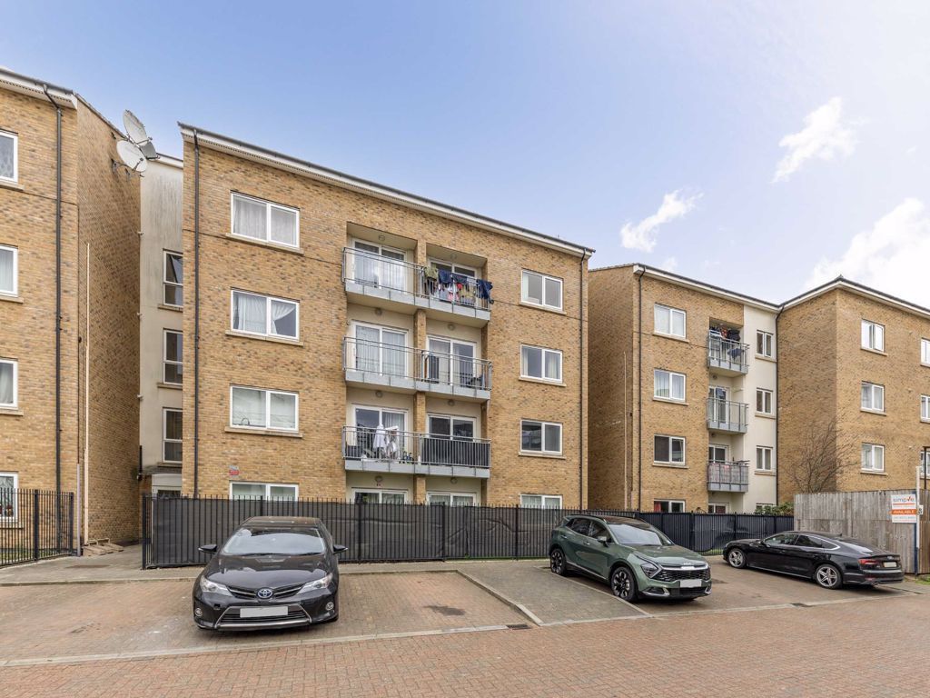 2 bed flat for sale in Convent Way, Southall UB2 Zoopla