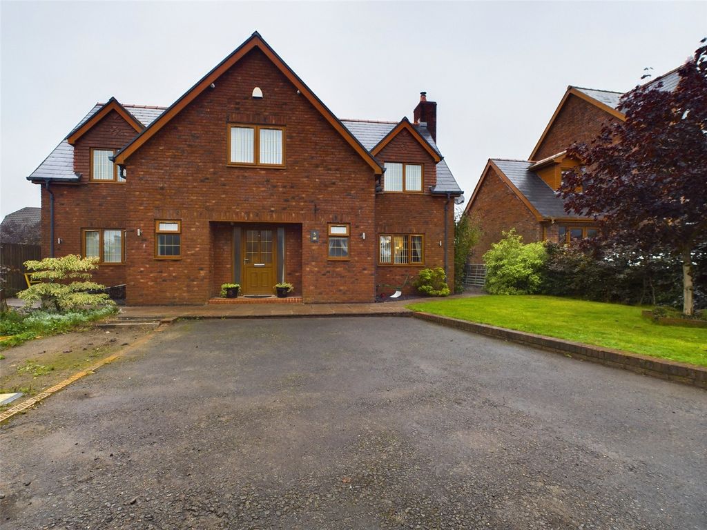5 bed detached house for sale in Clos Lon Fawr, Beaufort, Ebbw Vale