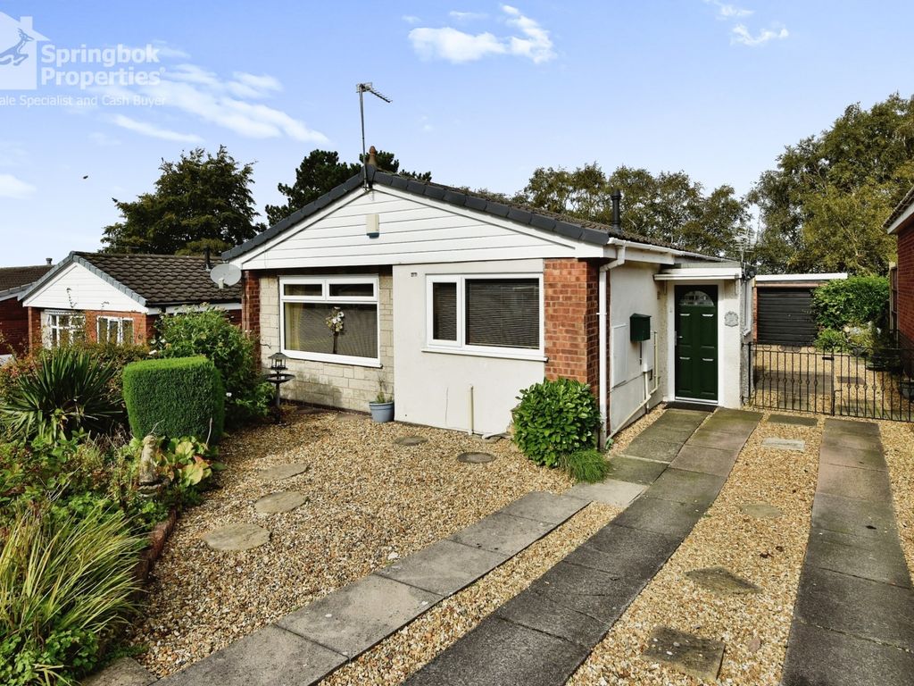 2 bed detached bungalow for sale in Walton Way, StokeOnTrent